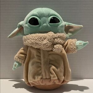 Star Wars Grogu The Child Mandalorian Plush Toy